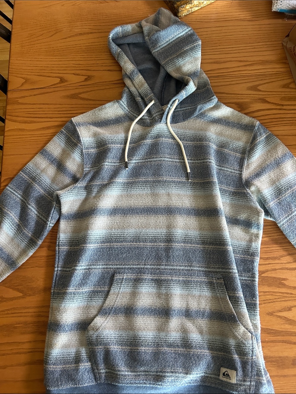 Quiksilver Men's Blue and Gray Striped Hooded Pullover